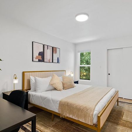 Chic Uptown Phoenix Home - Pool Table & Perfect Location 외부 사진