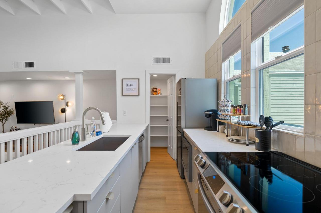 Chic Uptown Phoenix Home - Pool Table & Perfect Location 외부 사진