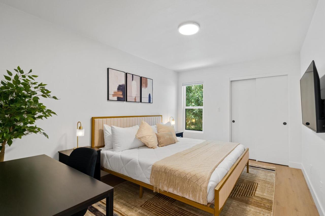 Chic Uptown Phoenix Home - Pool Table & Perfect Location 외부 사진
